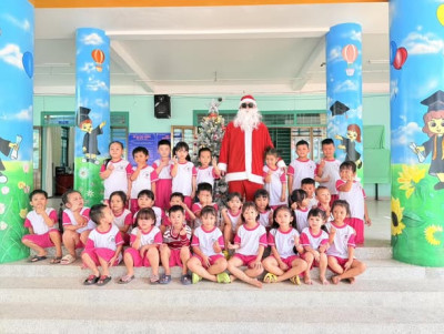 Nhân dịp Giáng sinh 2025