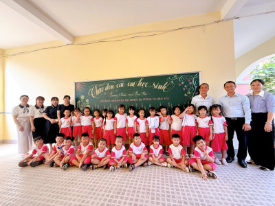 Tham quan và trải nghiệm tại trường Tiểu học Minh Hòa. 🏫🎒